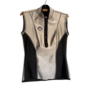 Sharkskin Womens 4 Sleeveless 1/2 Zip Vest Silver Black Athletic Top Ocean Beach